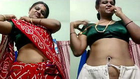 Sensual performance by Indian auntie