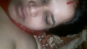 Horny Indian wife reveals her assets and pushes her cleavage to the max