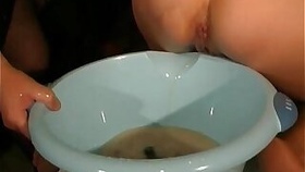 Mature slut pisses and gets wet