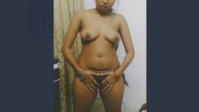 Indian housewife reveals her intimate parts in Part 1