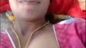 Telugu housewife reveals her breasts and intimate area