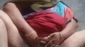 Indian aunt reveals her intimate parts from the countryside