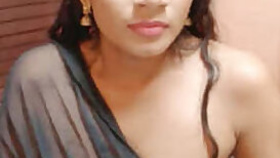 Desi Slim Girl In Saree Cam Show
