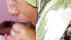 Hijabi Indian desi Girl loves Sucking Dick