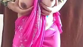 Slim Indian woman shows need in sex by posing in provocative XXX sari