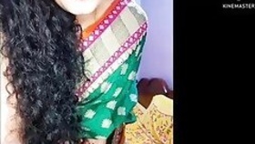 Marathi Viney Sex chatting with a guy and showing boobs and underwear