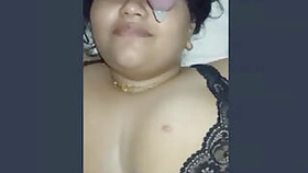 Sexy fatty Bhabhi gives a blowjob and fucks